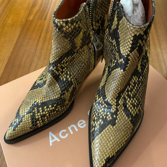 Acne studios boots (like new) wore once - Picture 4 of 8